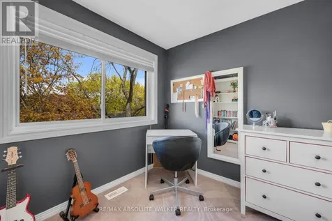 108 Plover Lane Ottawa ON K2B 8M2
