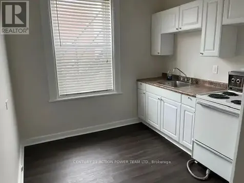 703 Cooper Street Ottawa ON K1R 5J3