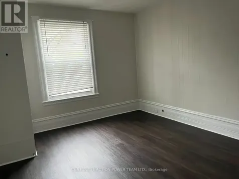 703 Cooper Street Ottawa ON K1R 5J3