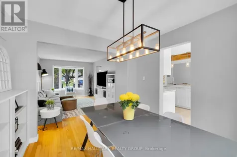 1089 Chablis Park Ottawa ON K1C 2T5
