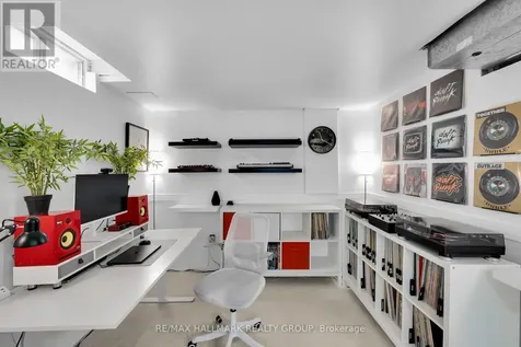 1089 Chablis Park Ottawa ON K1C 2T5