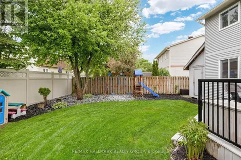 1089 Chablis Park Ottawa ON K1C 2T5
