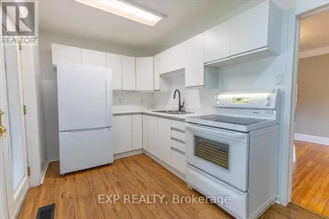 46 Kinnear Street Ottawa ON K1Y 3R6