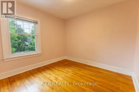 46 Kinnear Street Ottawa ON K1Y 3R6