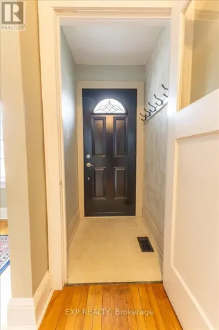 46 Kinnear Street Ottawa ON K1Y 3R6