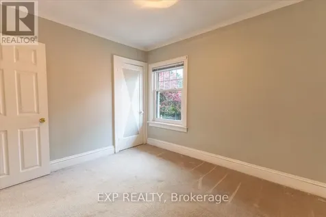 46 Kinnear Street Ottawa ON K1Y 3R6