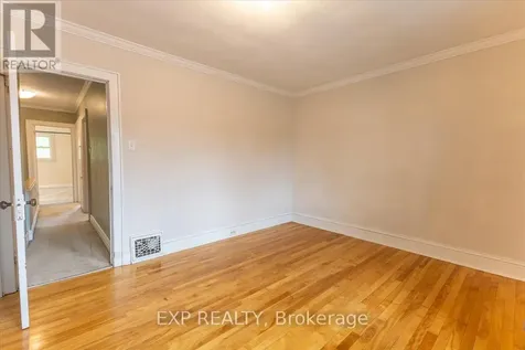46 Kinnear Street Ottawa ON K1Y 3R6