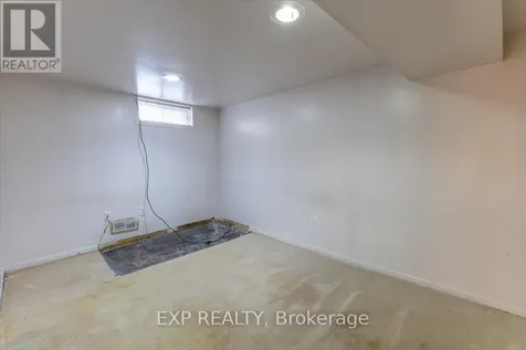 46 Kinnear Street Ottawa ON K1Y 3R6