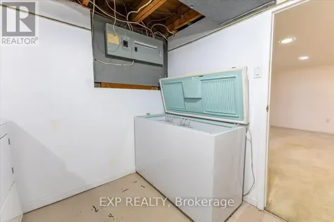 46 Kinnear Street Ottawa ON K1Y 3R6