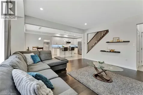 16 Cumberland Street Brantford ON N3S 7J6