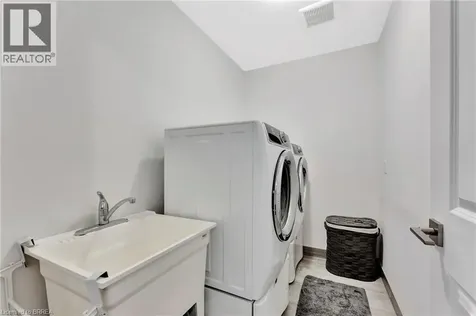 16 Cumberland Street Brantford ON N3S 7J6