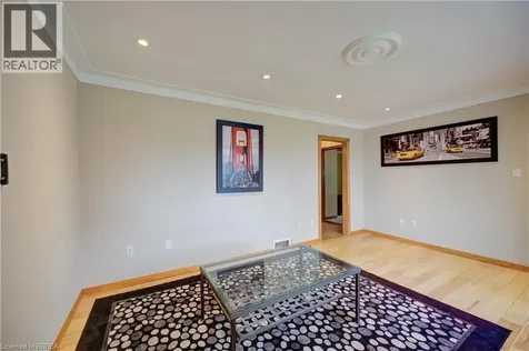 37 Frank Street Brantford ON N3T 5E1