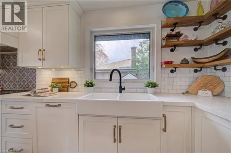1486 Augustine Drive Burlington ON L7P 2N2