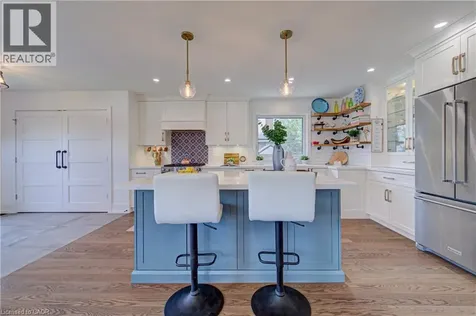 1486 Augustine Drive Burlington ON L7P 2N2