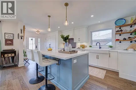 1486 Augustine Drive Burlington ON L7P 2N2