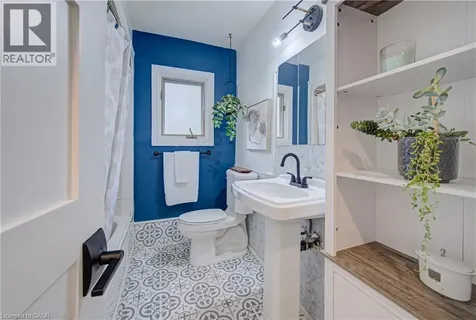 1486 Augustine Drive Burlington ON L7P 2N2