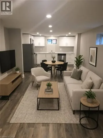 1486 Augustine Drive Burlington ON L7P 2N2