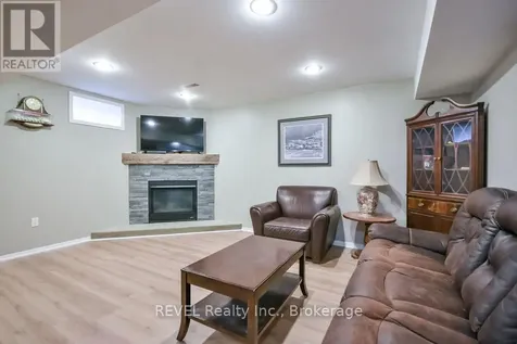 179 Luckport Crescent Midland ON L4R 4Y1