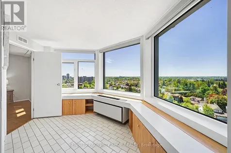1025 Grenon Avenue Ottawa ON K2B 8S5