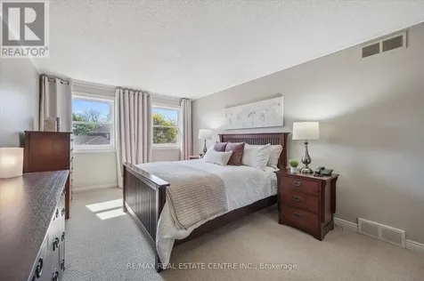 40 Beasley Crescent Cambridge ON N1T 1K1