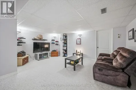 40 Beasley Crescent Cambridge ON N1T 1K1