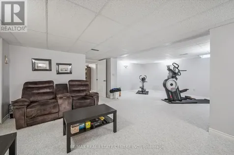 40 Beasley Crescent Cambridge ON N1T 1K1