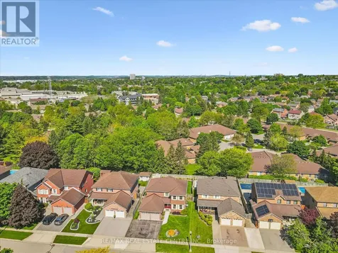 40 Beasley Crescent Cambridge ON N1T 1K1