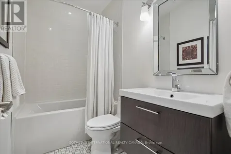 257 Booth Avenue Toronto (south Riverdale) ON M4M 2M7