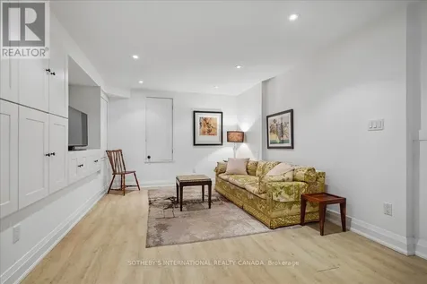 257 Booth Avenue Toronto (south Riverdale) ON M4M 2M7
