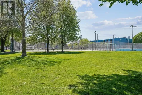 257 Booth Avenue Toronto (south Riverdale) ON M4M 2M7