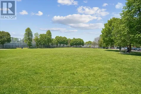 257 Booth Avenue Toronto (south Riverdale) ON M4M 2M7