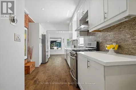 257 Booth Avenue Toronto (south Riverdale) ON M4M 2M7