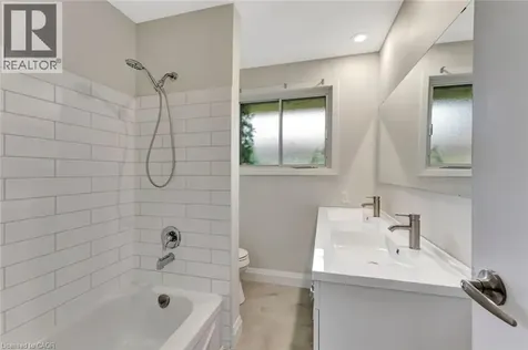 6 Ruskview Road Kitchener ON N2M 4S2
