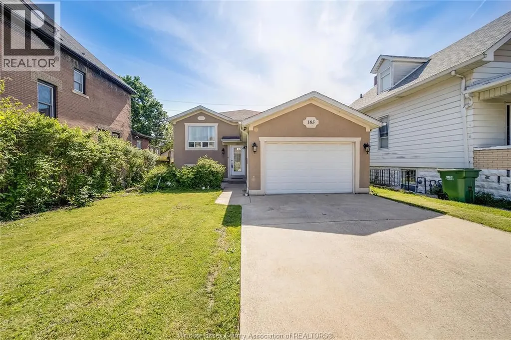 185 Elm Avenue Windsor ON N9A 5G9
