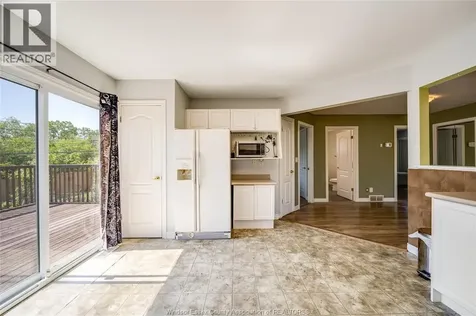 185 Elm Avenue Windsor ON N9A 5G9