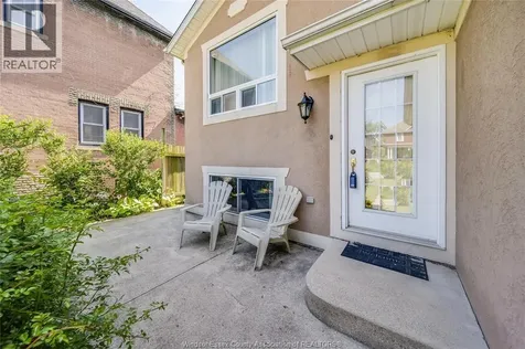 185 Elm Avenue Windsor ON N9A 5G9