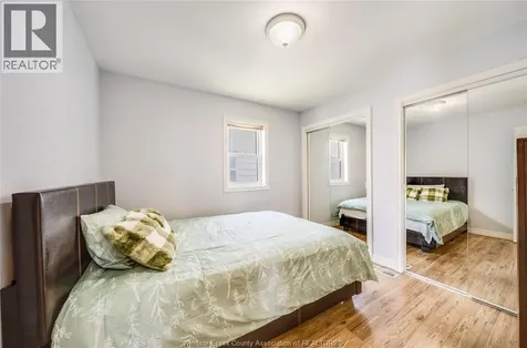 185 Elm Avenue Windsor ON N9A 5G9