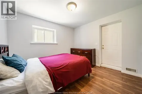 185 Elm Avenue Windsor ON N9A 5G9