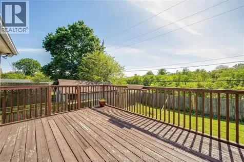 185 Elm Avenue Windsor ON N9A 5G9