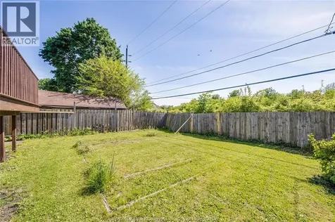 185 Elm Avenue Windsor ON N9A 5G9