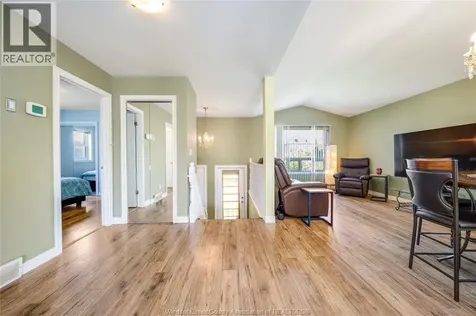 185 Elm Avenue Windsor ON N9A 5G9