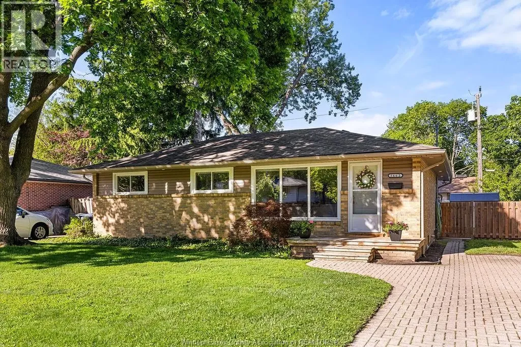 3662 Askin Avenue Windsor ON N9E 3J9