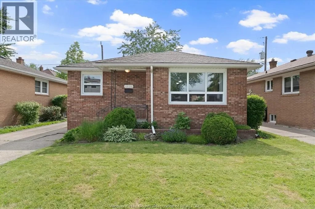 1531 Labadie Windsor ON N8Y 4H3