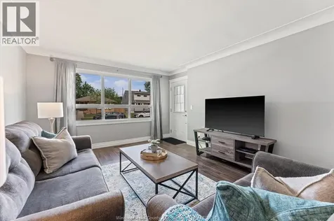 1531 Labadie Windsor ON N8Y 4H3