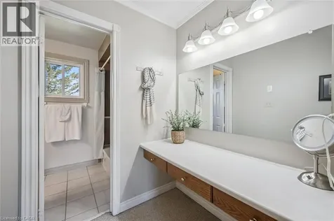 40 Beasley Crescent Cambridge ON N1T 1K1