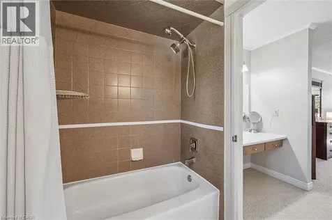 40 Beasley Crescent Cambridge ON N1T 1K1