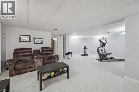 40 Beasley Crescent Cambridge ON N1T 1K1