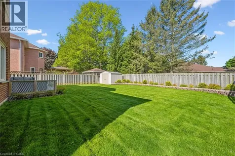 40 Beasley Crescent Cambridge ON N1T 1K1