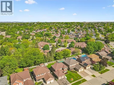 40 Beasley Crescent Cambridge ON N1T 1K1