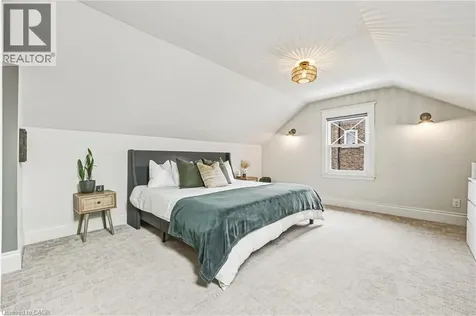 6 Nelles Boulevard Grimsby ON L3M 3R1